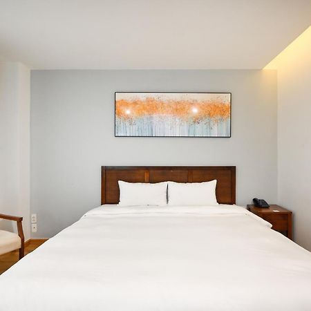 Pearl Central Hotel- Near Nguyen Hue Street Ho Chi Minh City Exterior photo