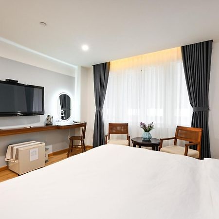 Pearl Central Hotel- Near Nguyen Hue Street Ho Chi Minh City Exterior photo